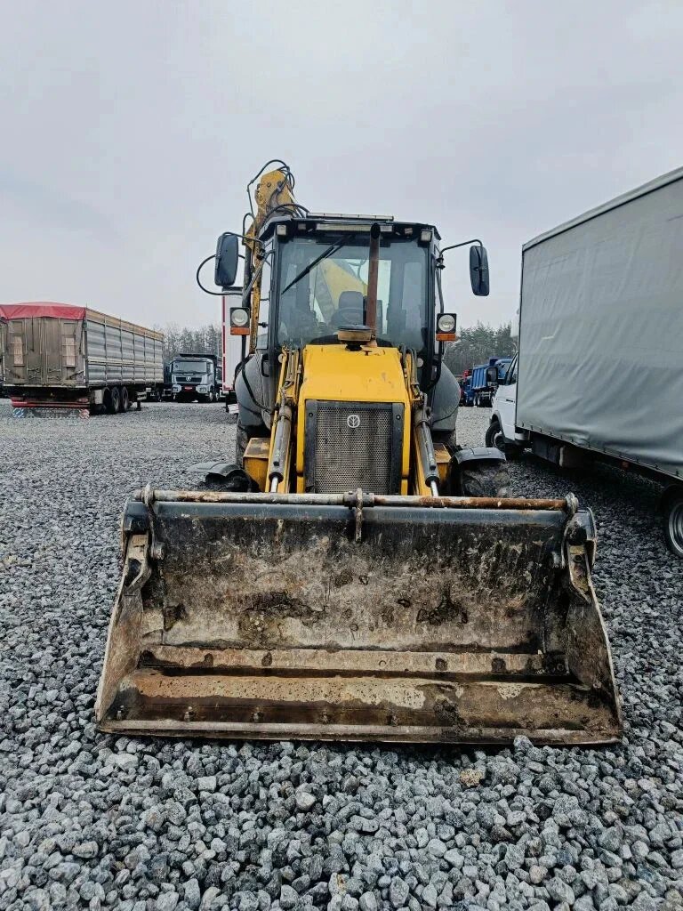 New Holland B80 Экскаватор-погрузчик B80B — Б/У, 2023 г.