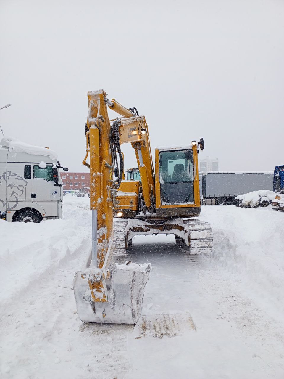 LGCE E Мини-экскаватор E690F — Б/У, 2024 г.