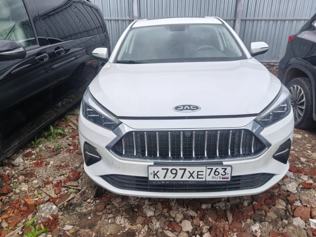 JAC J7 Luxury 1.5T CVT — Б/У, 2023 г.