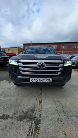 Toyota LAND CRUISER 300 Luxe 3.3 d AT — Б/У, 2022 г.