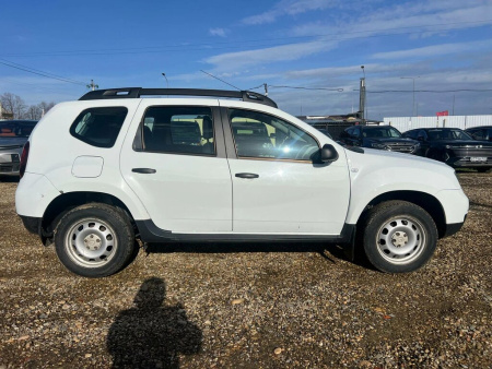 Renault DUSTER Drive 2.0 AT4 4x4 — Б/У, 2019 г.