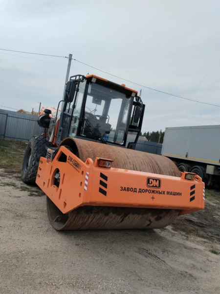 Завод дорожных машин DM Каток DM-617 — Б/У, 2023 г.