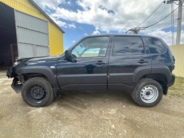 LADA Niva Travel Classic 1.7 80hp 5MT — Б/У, 2024 г.