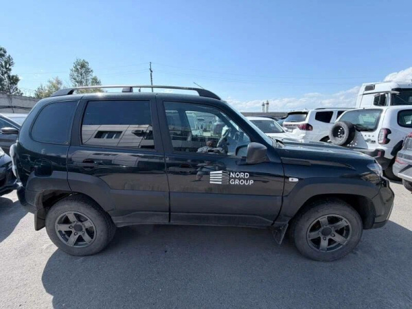 LADA Niva Travel Comfort 1.7 80hp 5MT — Б/У, 2023 г.
