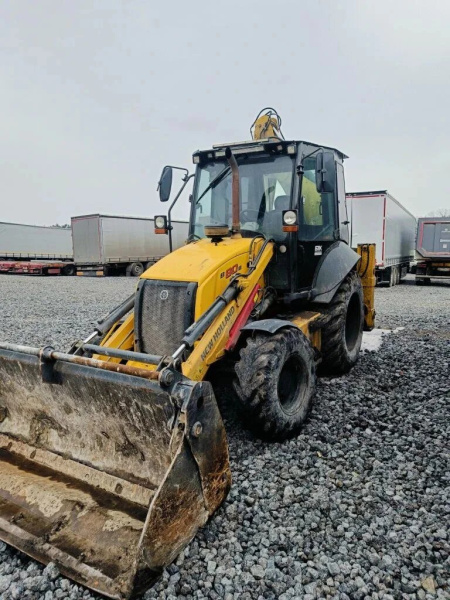New Holland B80 Экскаватор-погрузчик B80B — Б/У, 2023 г.