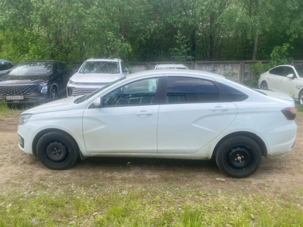 LADA VESTA Седан Life 24 1.8 122hp AT — Б/У, 2024 г.