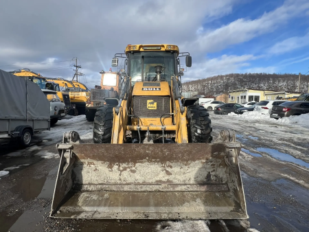 Bull 4SX Экскаватор-погрузчик 4SX-PLUS — Б/У, 2023 г.