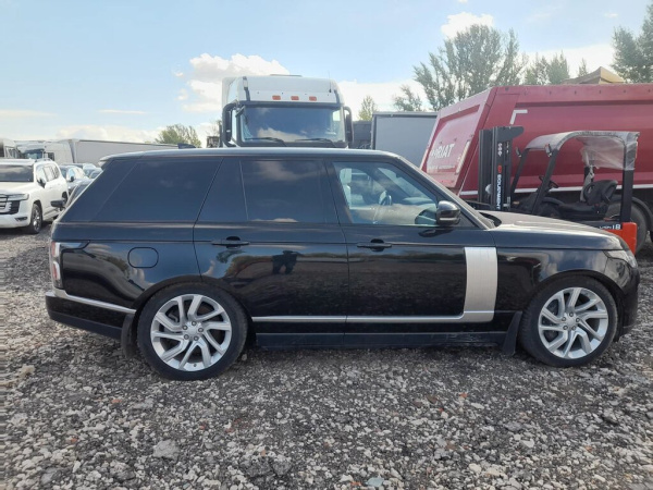 Land Rover RANGE ROVER LWB SDV8 4.4 Vogue SE — Б/У, 2021 г.