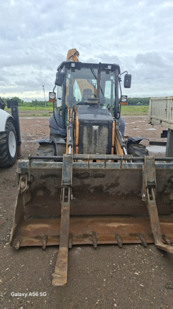 Case 570 Экскаватор-погрузчик 570SV — Б/У, 2023 г.